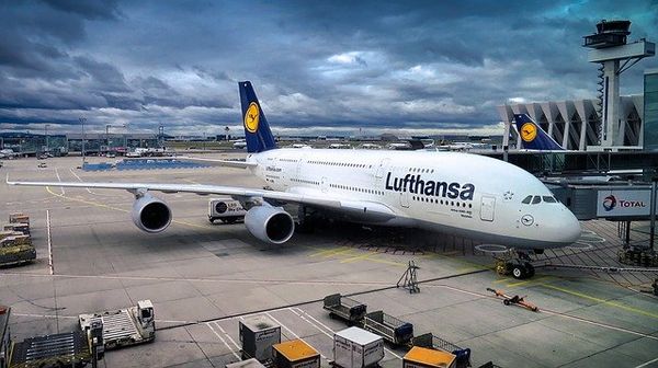 Lufthansa Dividende Lufthansa Flugzeug